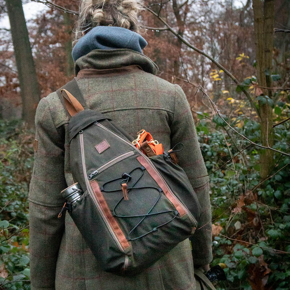 STEINKAUZ-Schultertasche "Querkopf" Waxed Cotton - Oliv