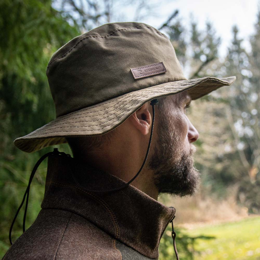 Outdoor-Hut "Wetterretter" aus Waxcotton